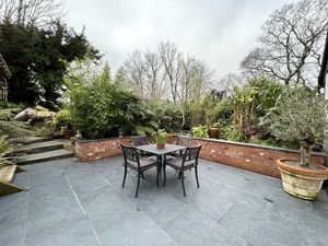 Photo 27- click for photo gallery